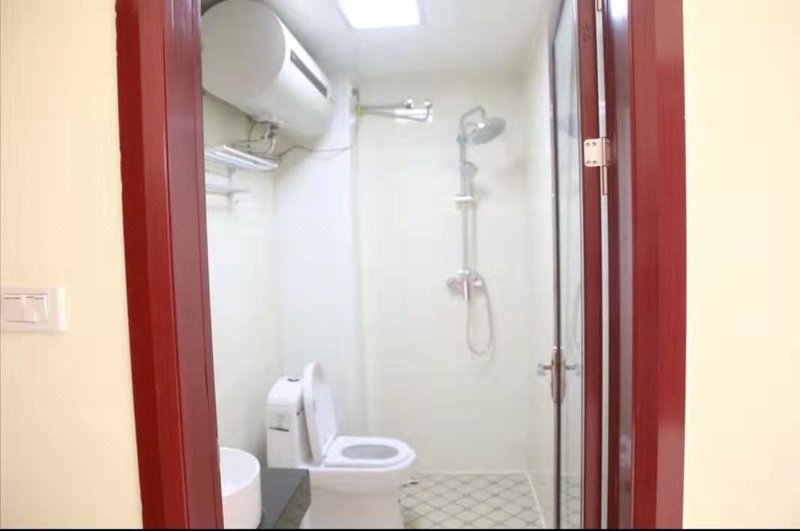 Maple Leaf Express Hotel 酒店外观