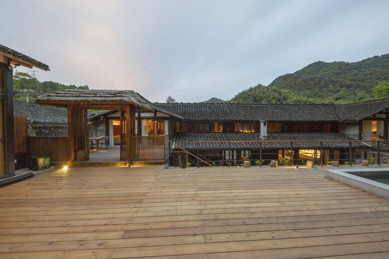 Shizi Hongle Yanlai Shantian GuesthouseOver view