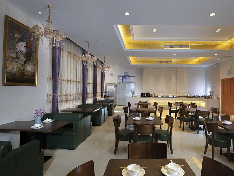 Vienna Hotel (Ruyuan Yao Culture Square) Restaurant