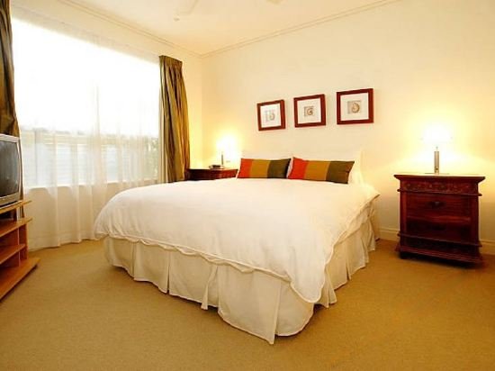 Amaroo Port Douglas Guest Room