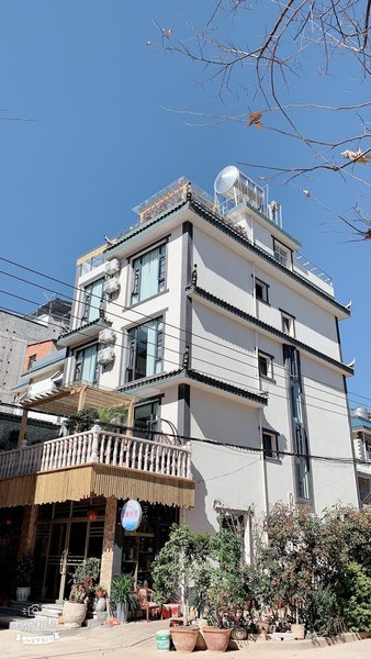 Fuxian Lake meets homestay Over view