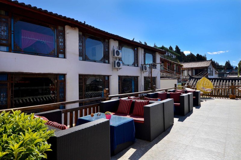 Zhishe Yunshang Guanjing Courtyard (Lijiang Dashuiche)酒店外观