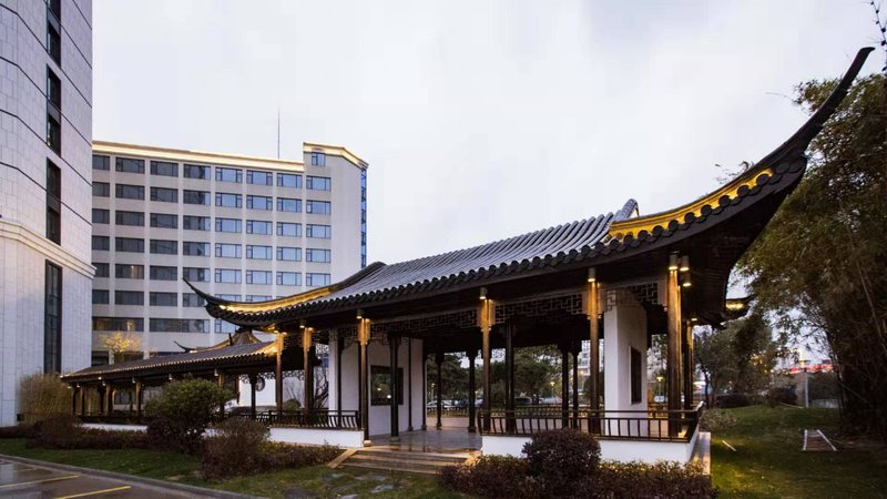 Yangtse River Hotel Over view