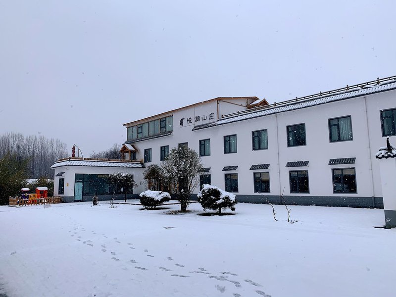 Yingqi Yuejian Villa Over view