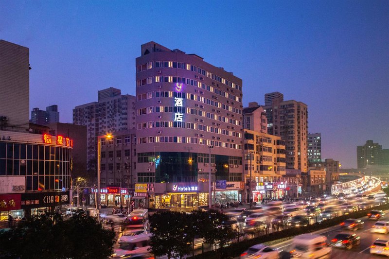 Y Hotel (Zhengzhou Railway Station West Square) Over view