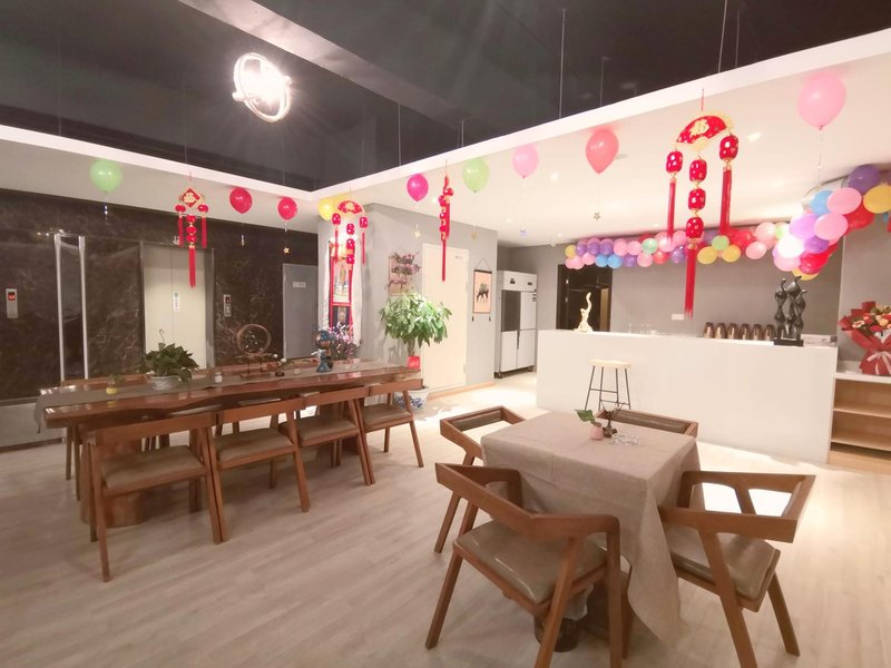 Towo Topping Hotel (Cangxi Xinghong Meihao Plaza) Restaurant