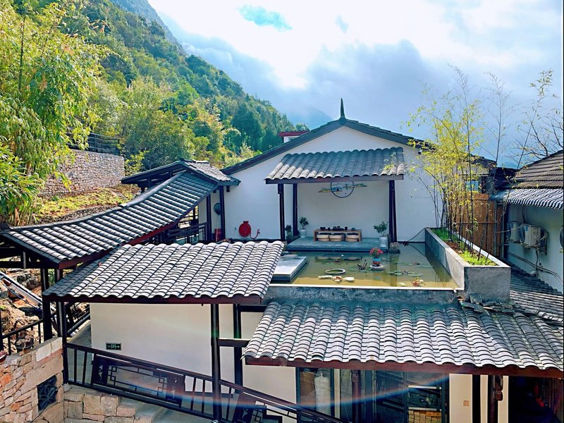 Yinfeng Inn Over view