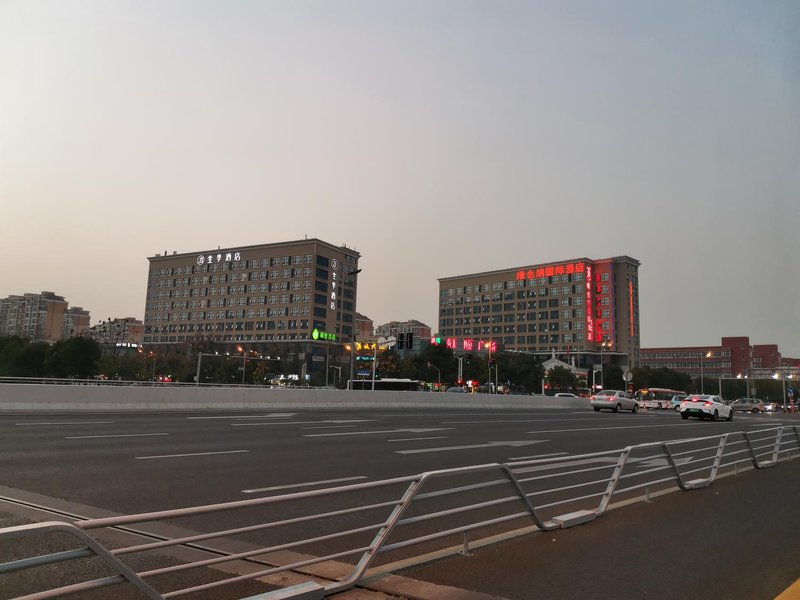 Ji Hotel (Shanghai Hongqiao International Conference and Exhibition Center) Over view