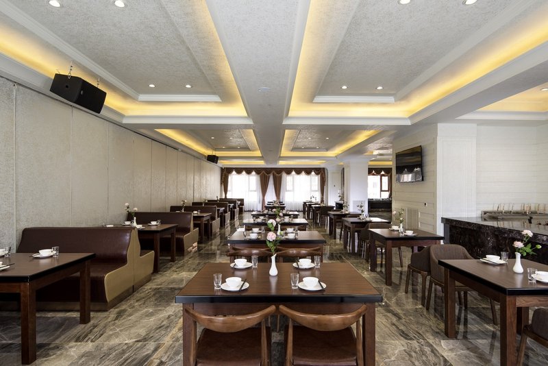 Vienna Hotel (Gongzhuling High Speed Railway Station) Restaurant