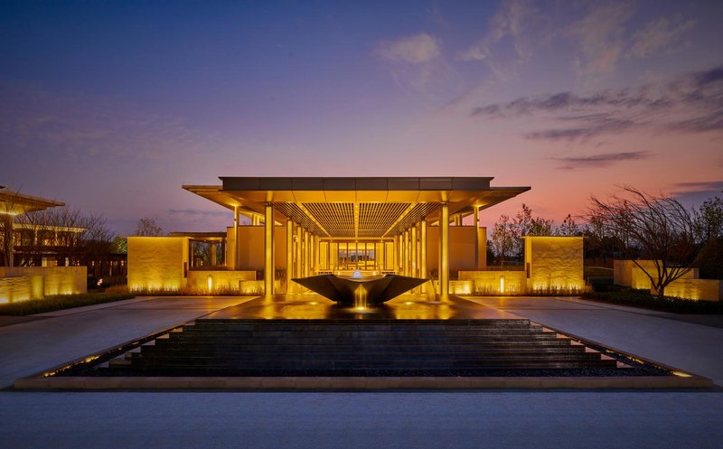 Lushan West Sea Resort, Curio Collection by Hilton Over view