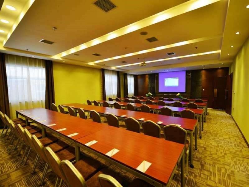 Xuanyi Rose Holiday Hotel meeting room