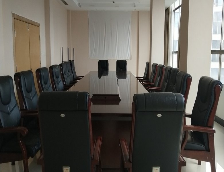 Huaxi Hotel meeting room