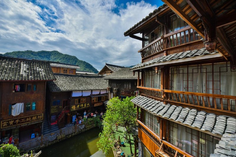 Jiuqi Xijiang Qijian Hostel Over view