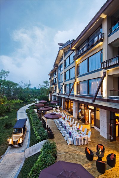 The Qingyuan Hotel QingchengOver view
