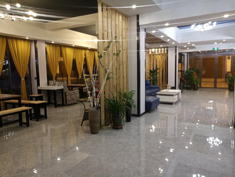 Thatched Cottage HotelOver view