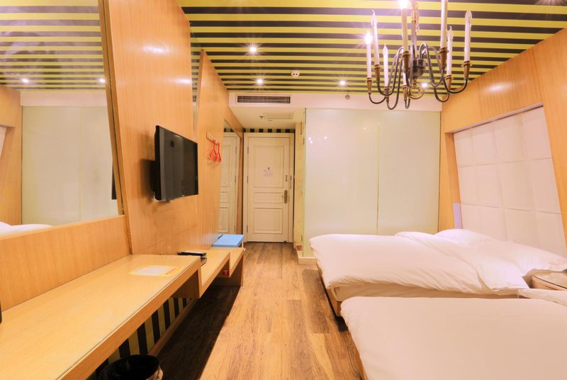 Manshe Boutique Hotel (Qingdao May 4th Square Olympic Sailing Center store) Guest Room