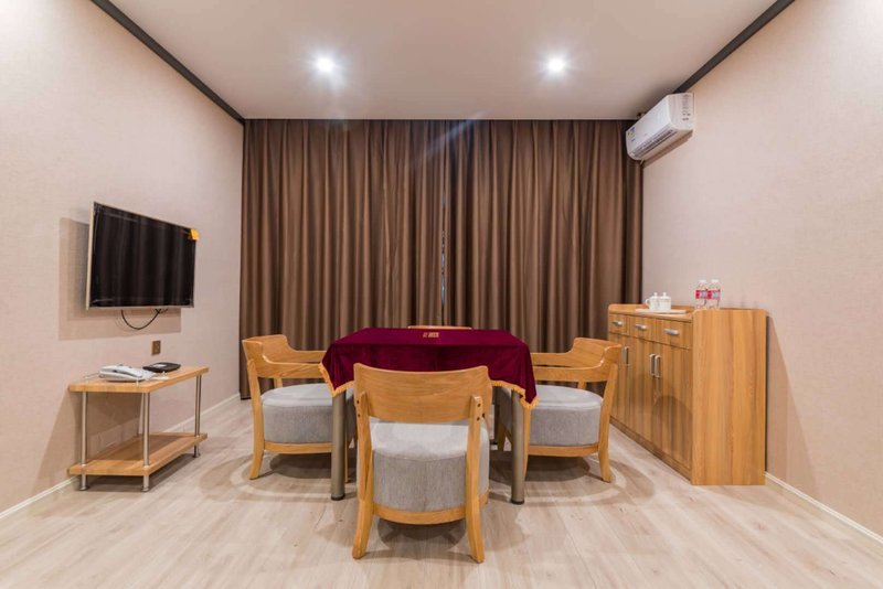 Jue Ding Hotel休闲