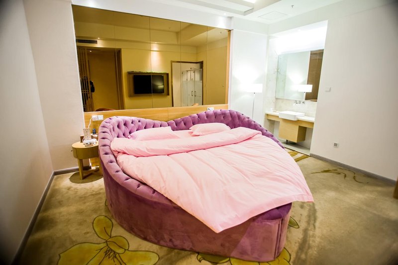 YI MING XUANGuest Room