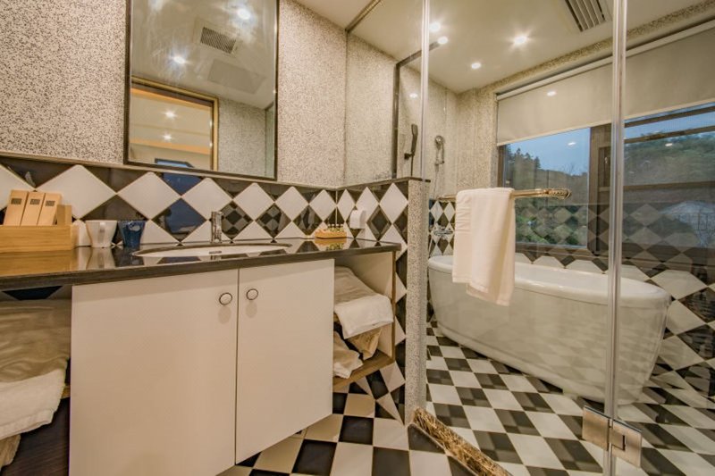 Ten Rooms InnGuest Room