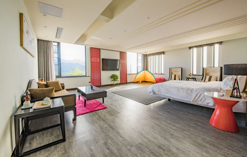 Ten Rooms InnGuest Room