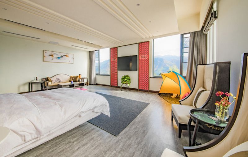 Ten Rooms InnGuest Room