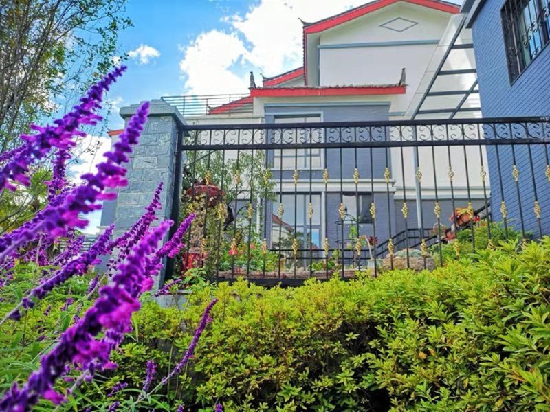 Muting Huashu HostelOver view