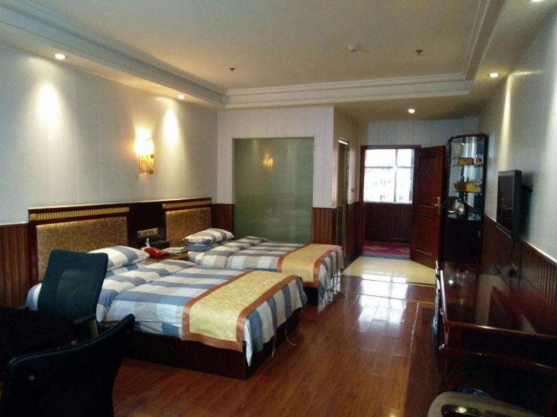 Huazhou Business HotelGuest Room