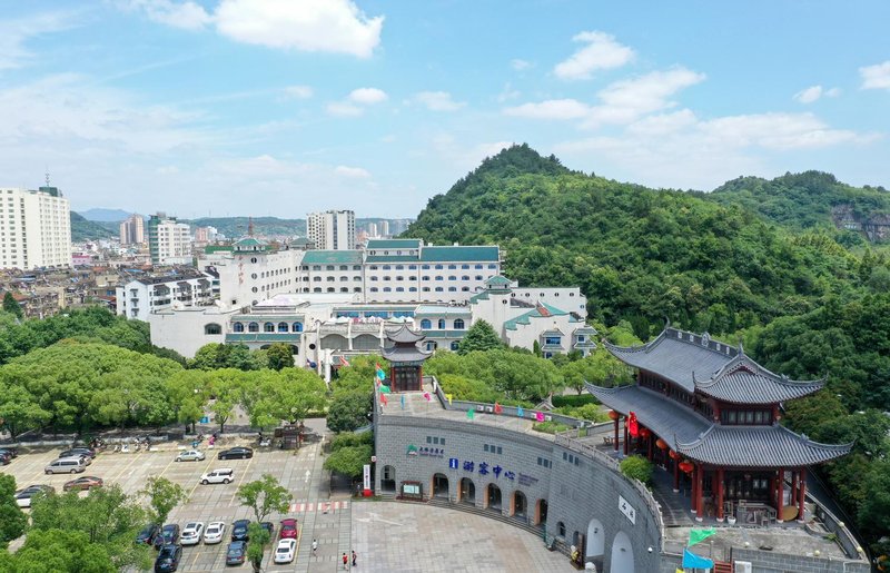 Baiyun Shanzhuang Hotel Over view