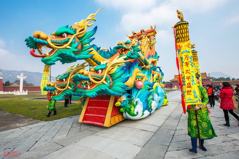 Lunar Hotel周边景点