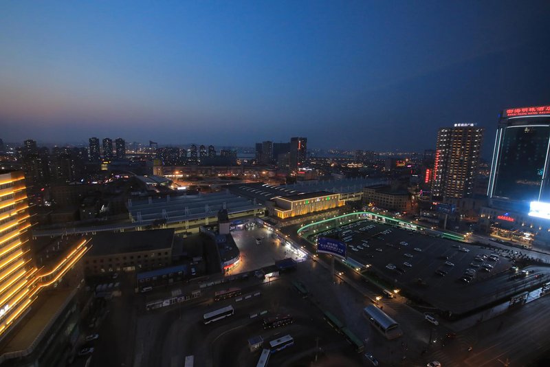 Chonpines Hotel（Dalian Railway Station） Over view