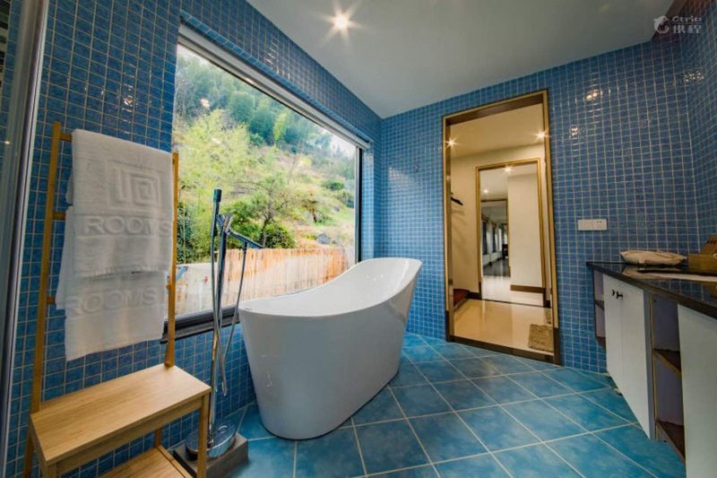 Ten Rooms InnGuest Room