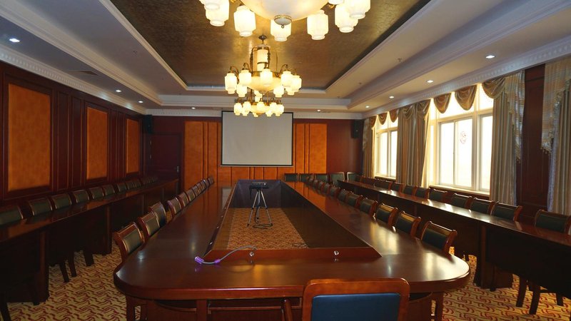 Golden Great Wall International Hotel meeting room