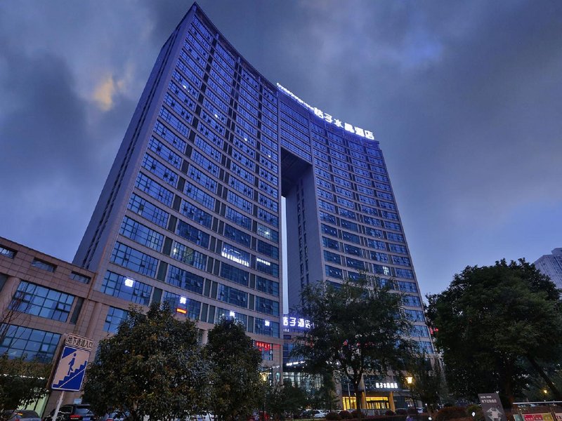 Crystal Orange Hotel Over view