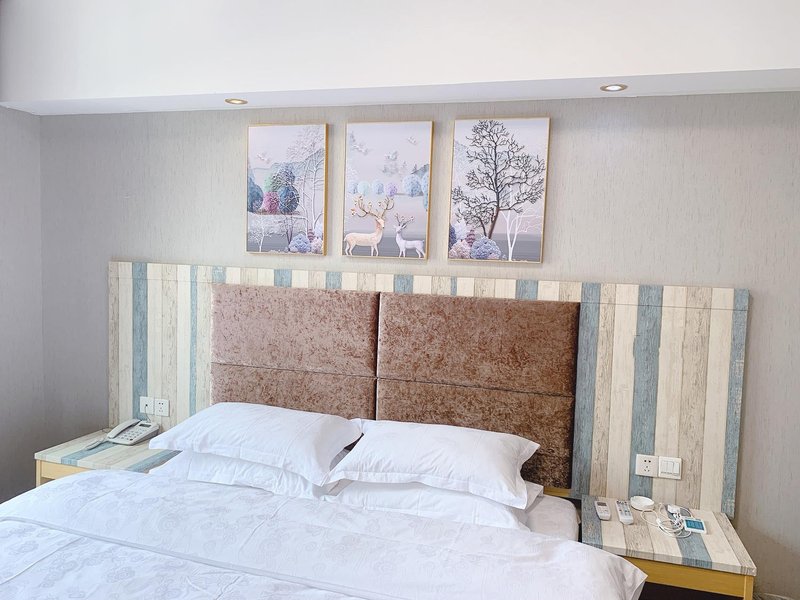 Coloroom Hotel (Yiyang North Bus Station)Guest Room