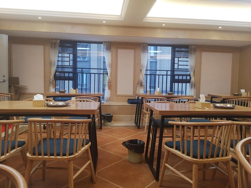 Vienna Hotel (Kunming Chunrong Street) Restaurant