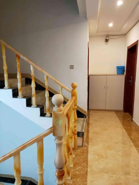 Shennongjia Yilu Harbor HotelOver view