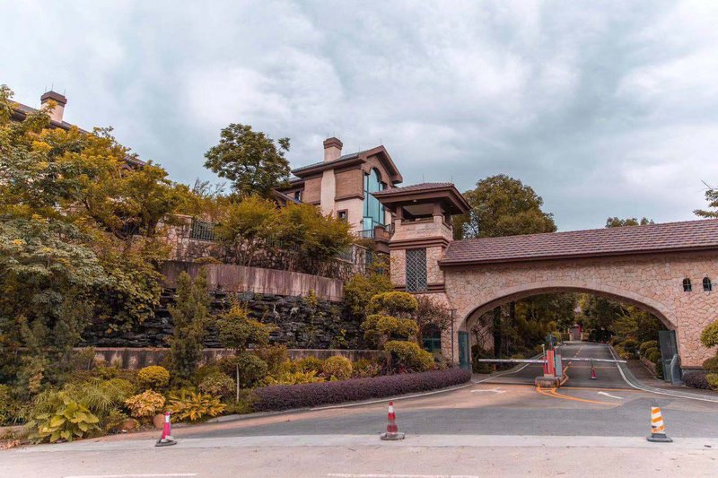 Tangti Waterfront Hot Spring Resort Over view