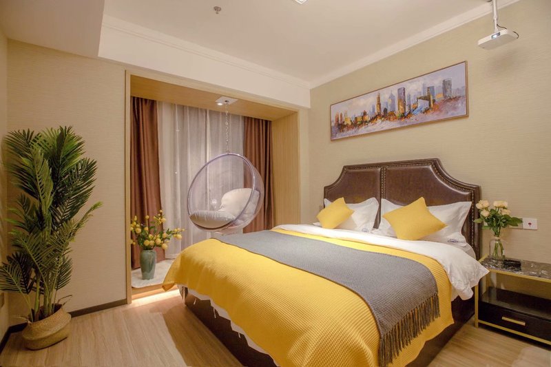 Ziyue garden cinema Hotel (Nanjing tianlongsi subway station store) Guest Room