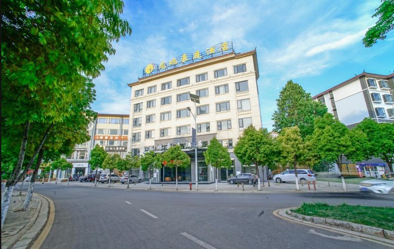 Long Rui Hao Ting Hotel Over view