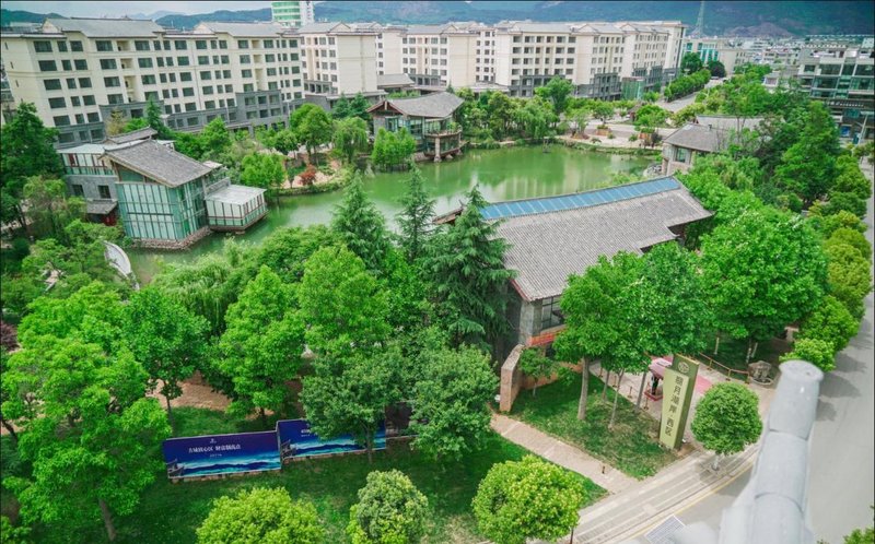 Long Rui Hao Ting Hotel Over view