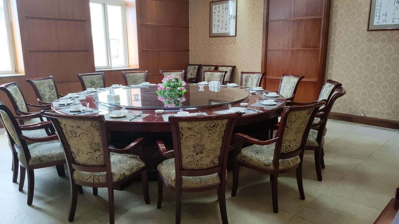 Wenxian Bailin Hotel VIP Building Restaurant