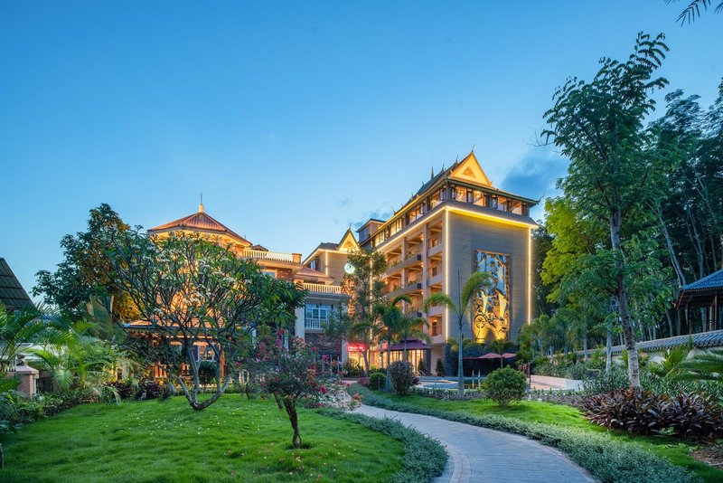 Elegant flower house Over view