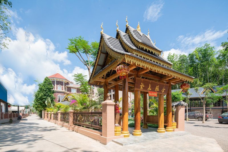 Elegant flower house Over view