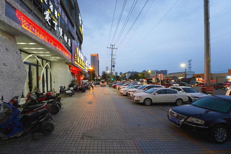 AI DING BAO HOTEL Over view