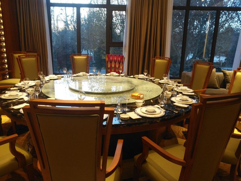 Jinhu Yang International Hotel Restaurant