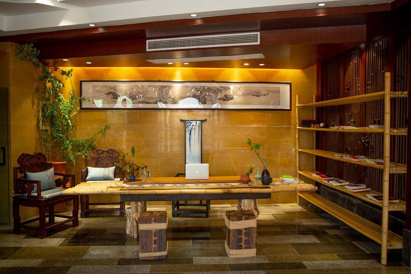 Menglong Inn Lobby