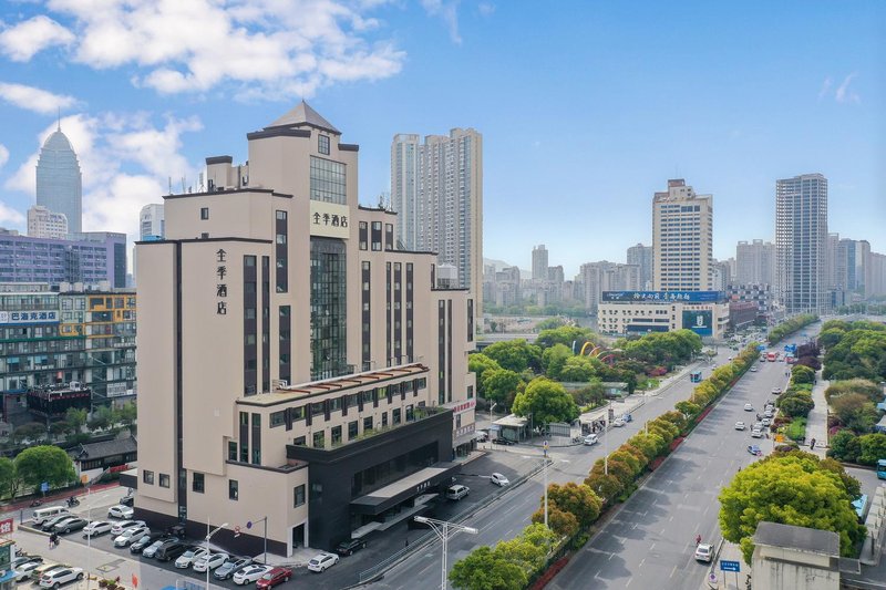 Ji Hotel (Wuxi Railway Station) Over view