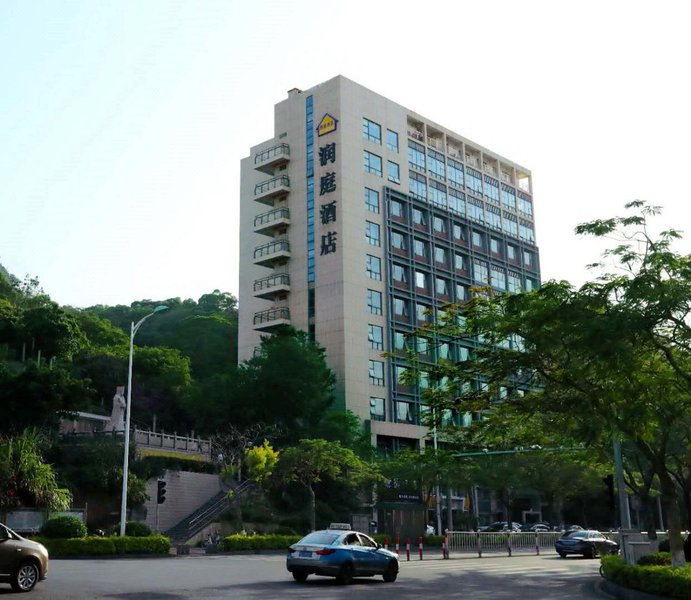 Runting Hotel Xiamen Over view