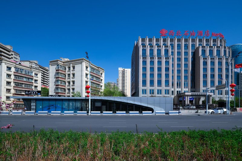 Northwest Petroleum Hotel Over view