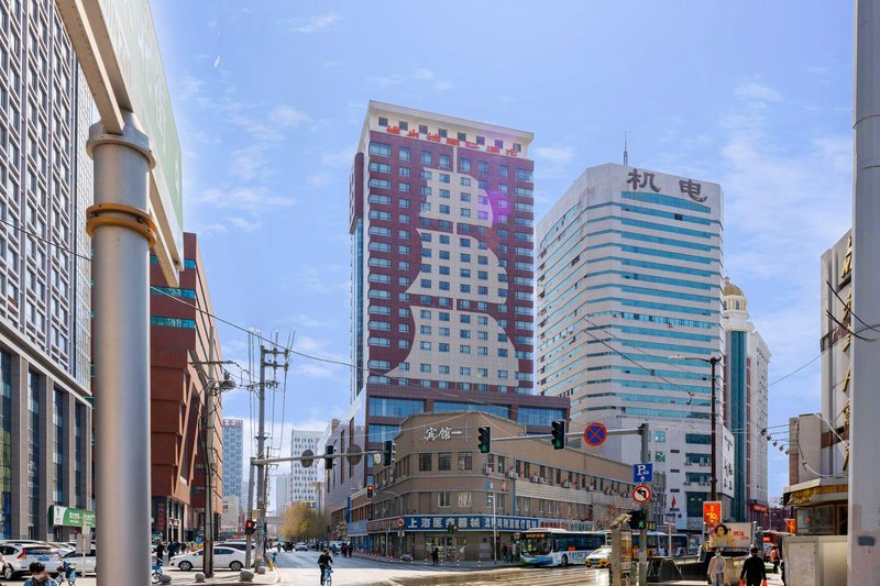 Vienna International Hotel (Shenyang Railway Station) Over view